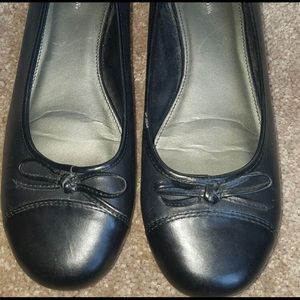 Croft and Barrow flats, size 8